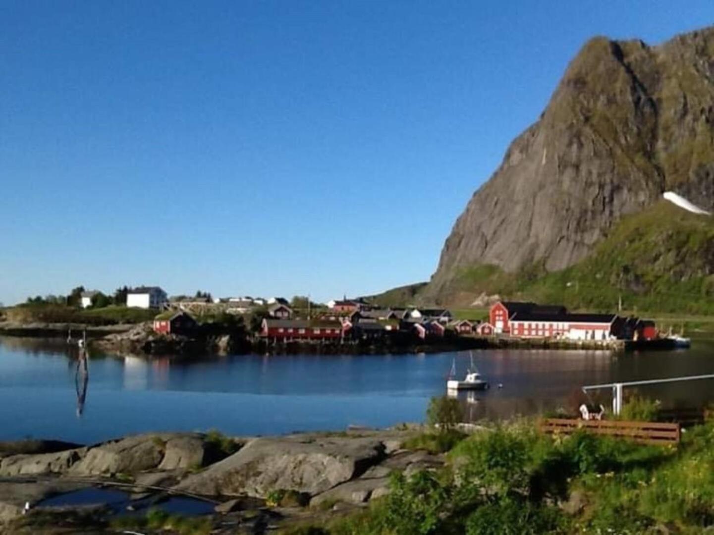 Nordlandshus Ved Havet Pa Reine, Lofoten Екстериор снимка
