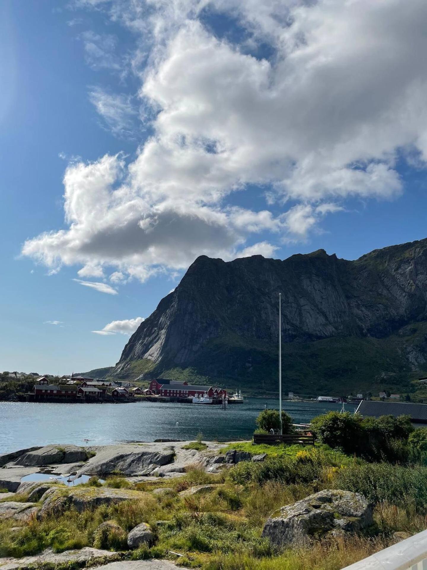Nordlandshus Ved Havet Pa Reine, Lofoten Екстериор снимка