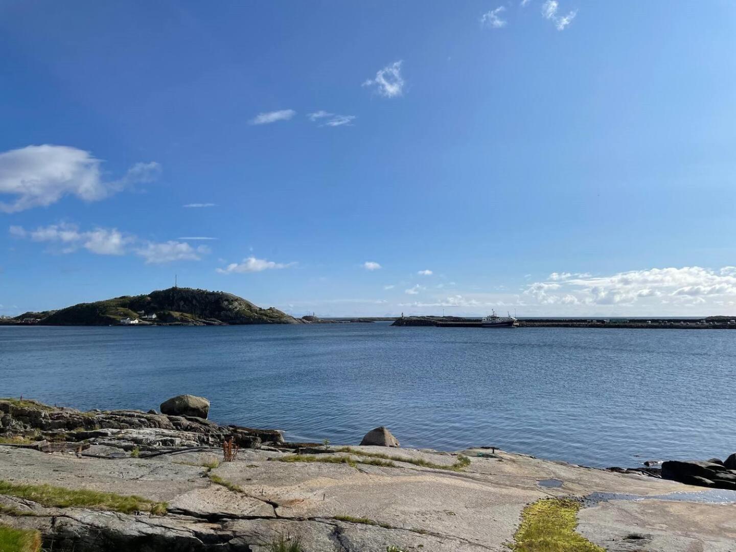 Nordlandshus Ved Havet Pa Reine, Lofoten Екстериор снимка