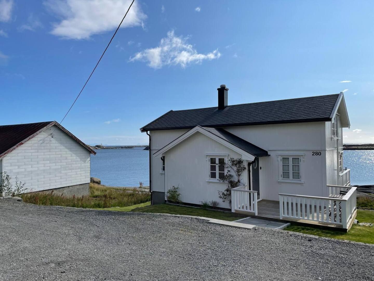 Nordlandshus Ved Havet Pa Reine, Lofoten Екстериор снимка